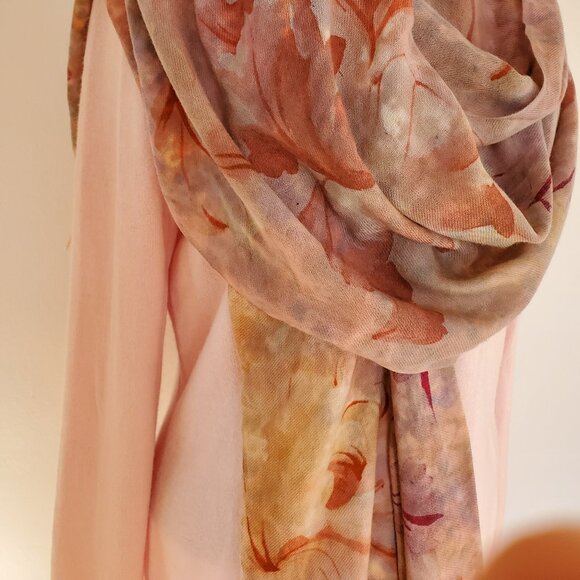 NEW XL merino wool oversized scarf wrap flower painted red pink blue brown gray - Picture 14 of 15